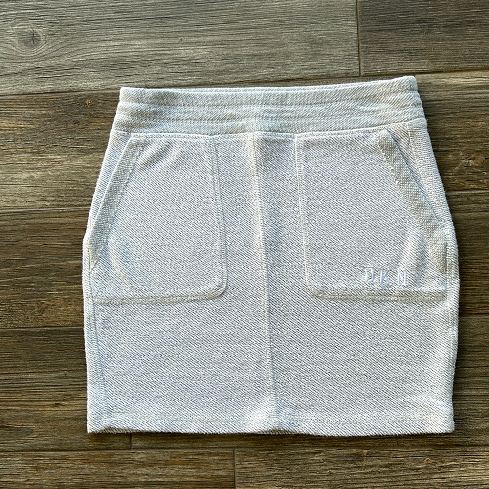 Women’s stretch DKNY cozy skirt